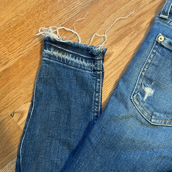 7 for all mankind jeans. Worn once! Lots of stretch! - Picture 9 of 10